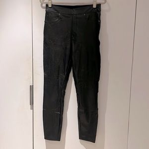 Spanx. Faux-leather pants, size M.